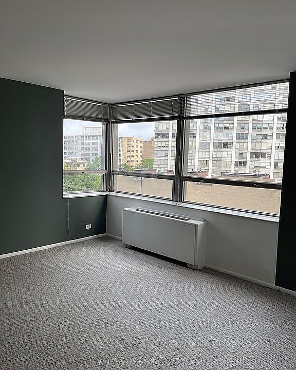 1st image of 5701 N Sheridan Rd APT 6D