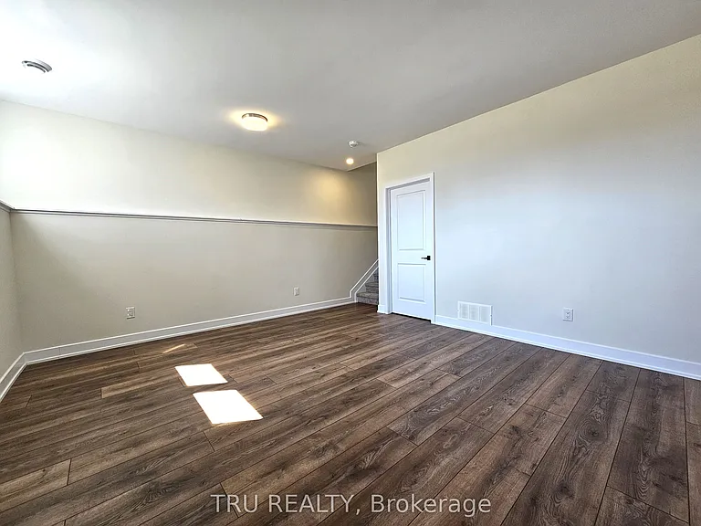 146 Wallace St — Photo 39