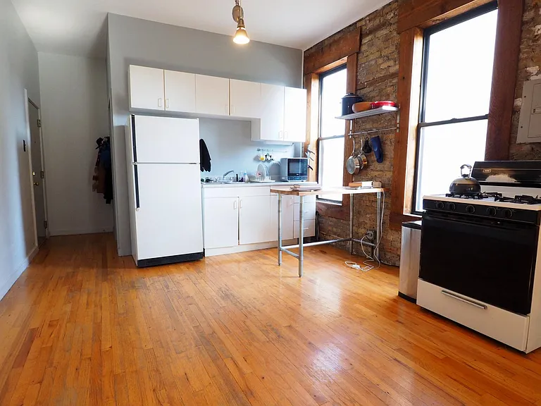 1706 W Ohio St #2F — Photo 8