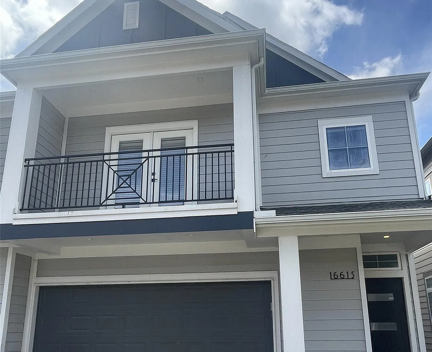 3 bed, 3.0 bath, 1912 sqft, $2,200 — Photo 1