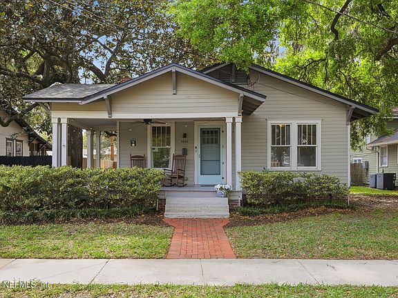 2nd image of 3684 OAK Street