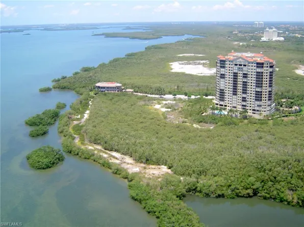 5051 Pelican Colony Blvd #303, Bonita Springs, FL 34135
