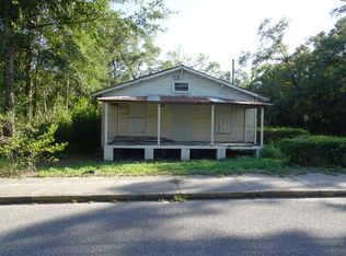 328 Dorsey Ave, Defuniak Springs, FL 32435