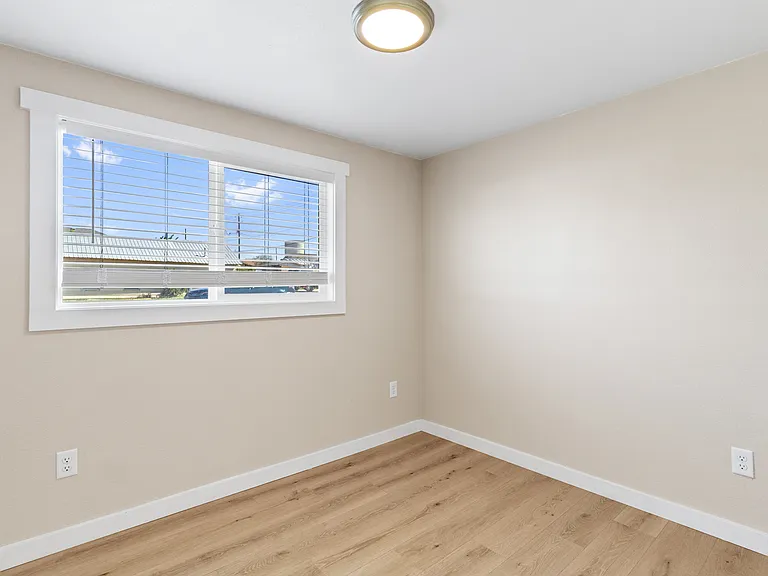 728 Walnut St — Photo 17