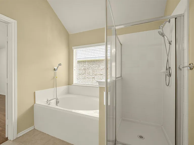 1414 Phoenician Dr — Photo 25