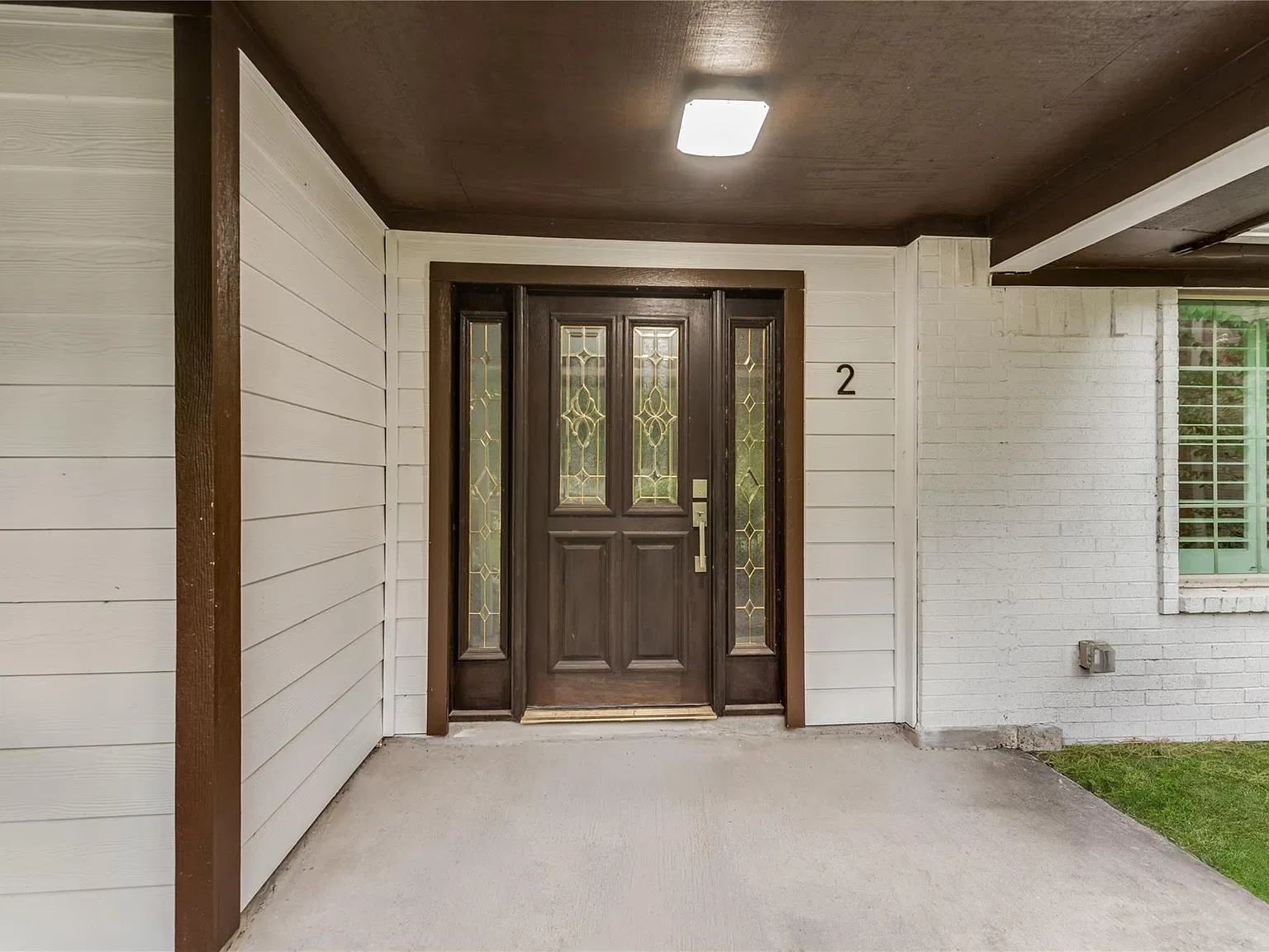 4 bed, 2.5 bath, 2427 sqft, $3,600 — Photo 2