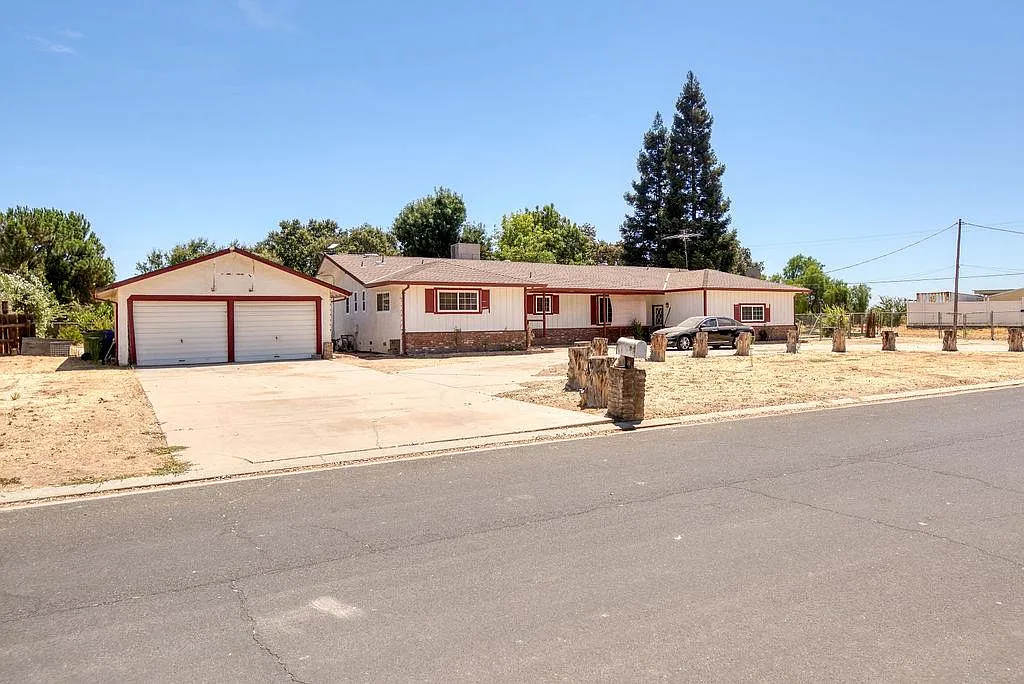 9125 Georgia Ln photo 1