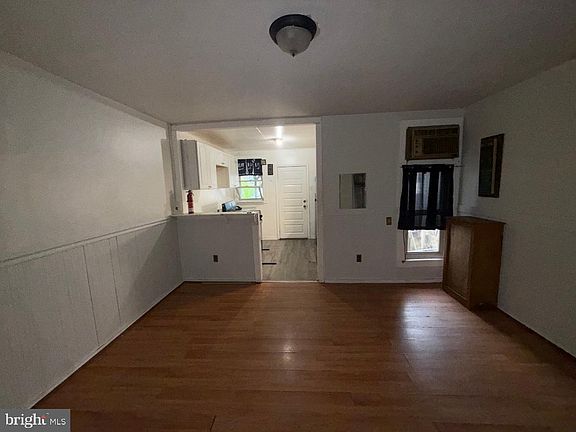 4th image of 6362 Marsden St