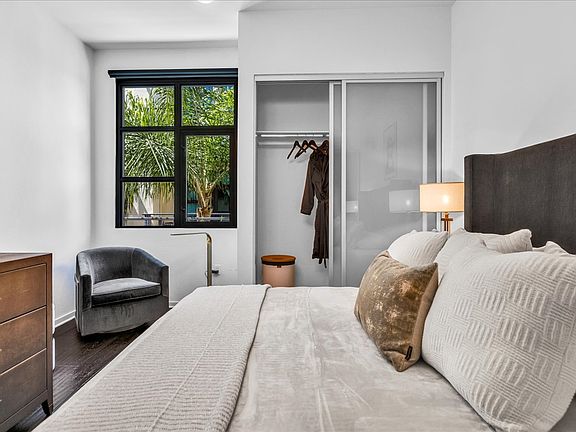3rd image of 133 The Promenade N Unit 419