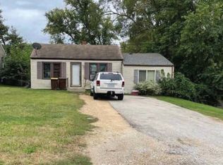 121 Superior Ave, Machesney Park, IL 61115