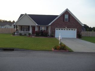 196 Victory Dr, Raeford, NC 28376