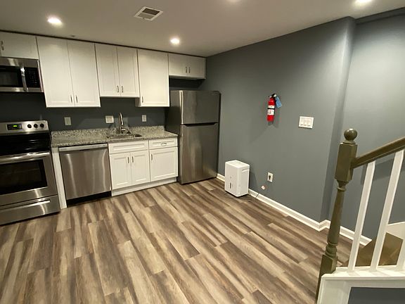 2nd image of 620 20th St NE #B