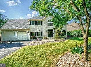 30 Overlook Dr, Reading, PA 19606