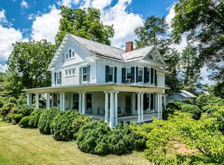 425 E Rockingham St, Elkton, VA 22827