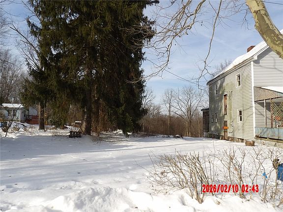 5th image of 31 Spring Hill Ln