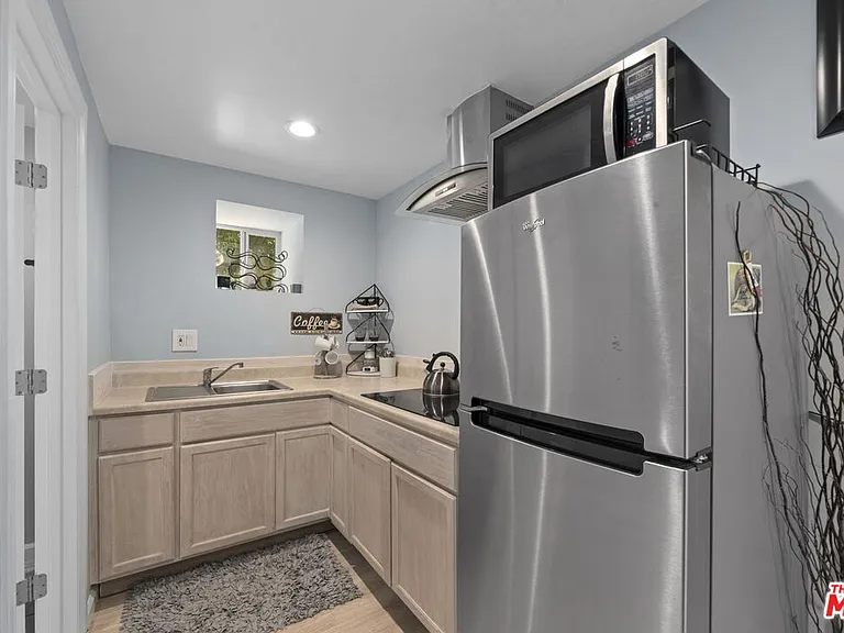 641 Walther Way — Photo 49