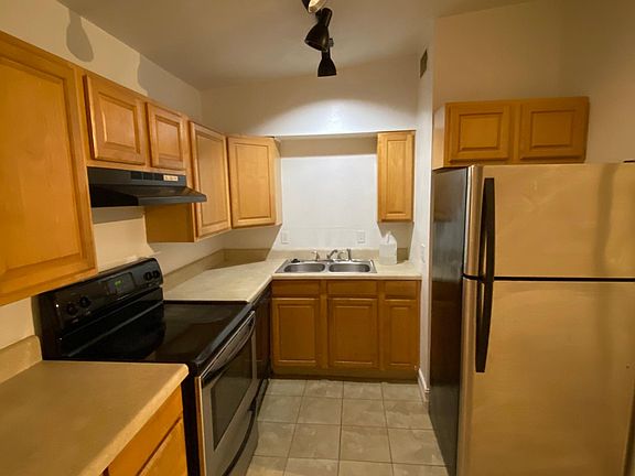 5th image of 2306 E 9th Ave #B