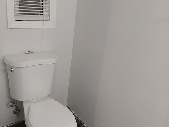 4th image of 1454 E Chevy Chase Dr APT B