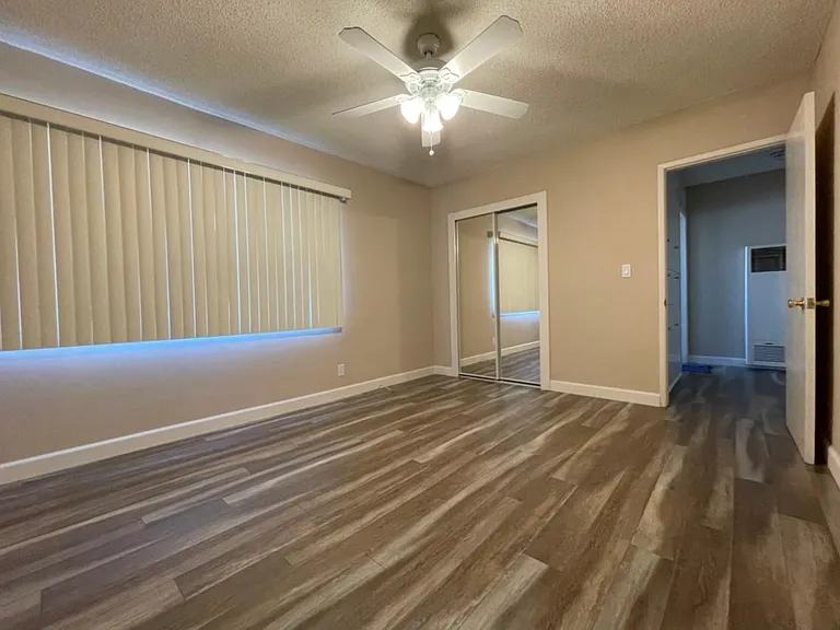 4425 Ocean View Blvd #8 — Photo 8