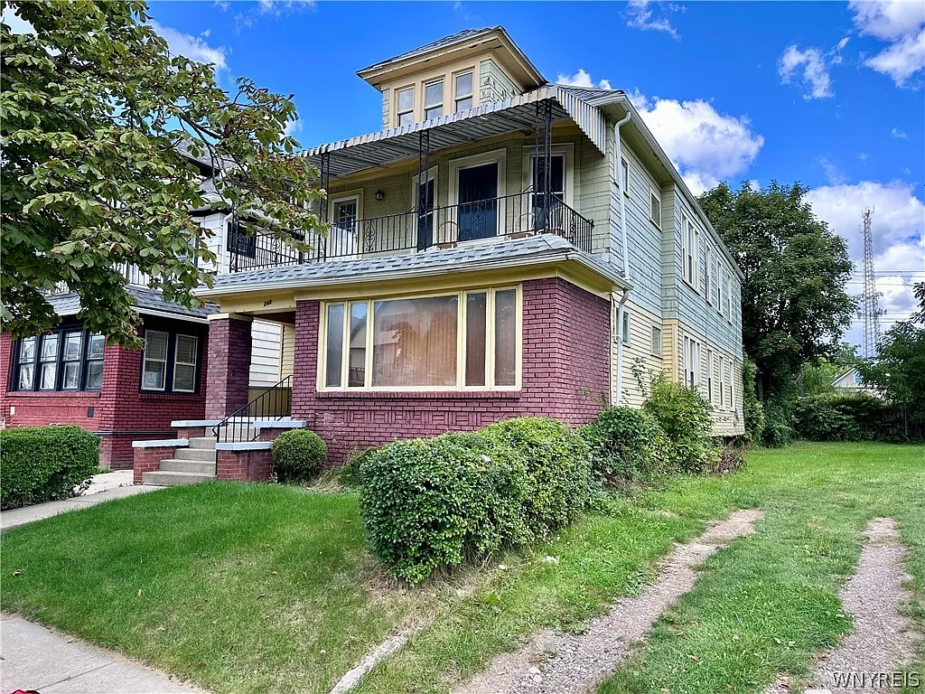 3 bed, 1.0 bath, 2652 sqft, $1,200 — Photo 2
