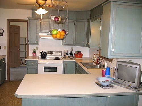 Bright kitchen with lots of storage