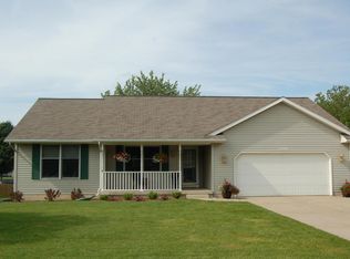 2499 Cedar Lake Dr, Jenison, MI 49428