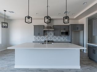 23014 W Peakview Rd, Wittmann, AZ 85361