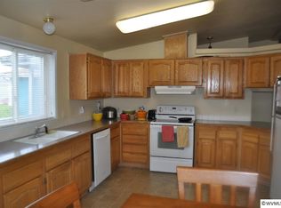 395 3rd St, Jefferson, OR 97352