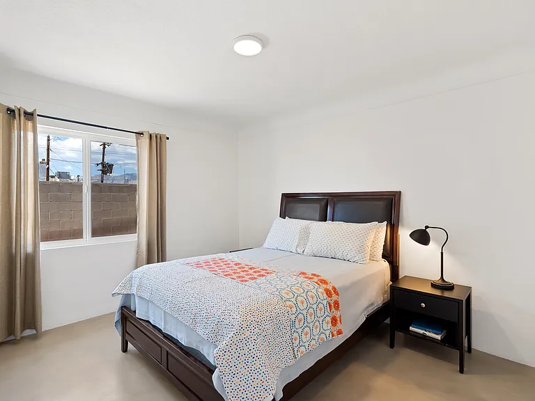 2233 N Forgeus Ave #2233 — Photo 8