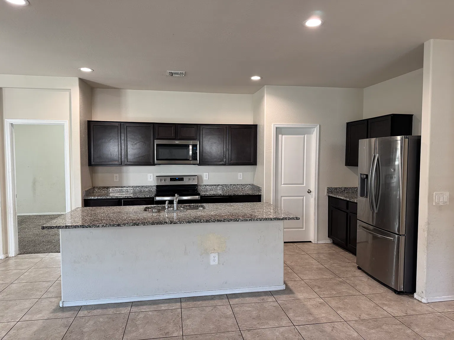 3 bed, 1706 sqft, $1,795 — Photo 3