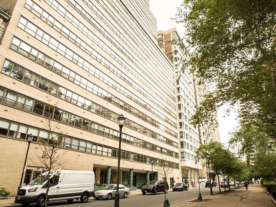 1st image of 1806 Rittenhouse Sq APT 1901