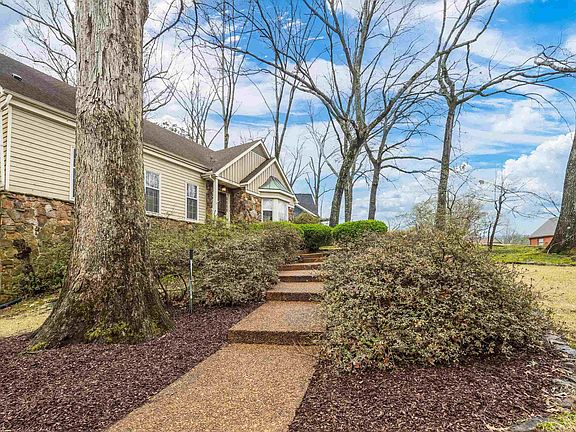 3rd image of 8345 Glen Meadow Ln