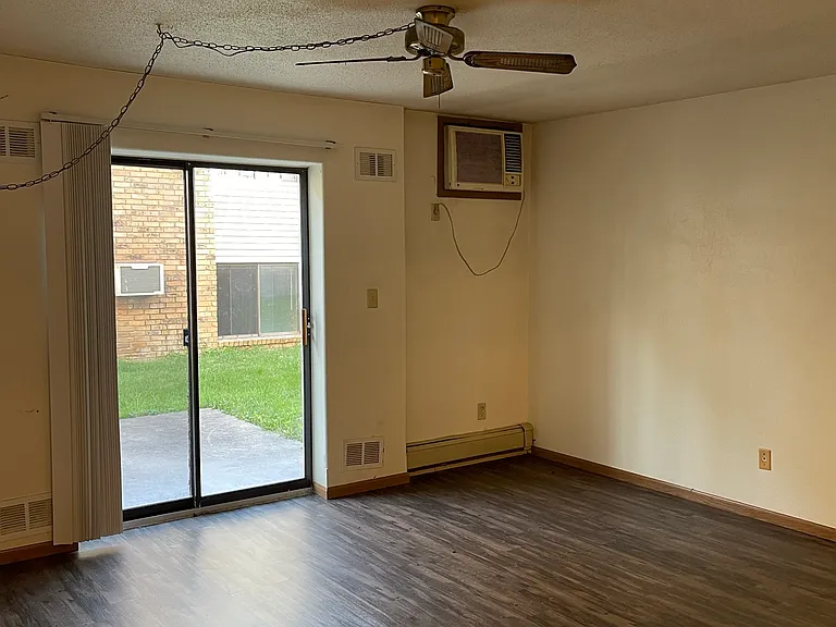 318 Ridgeland Ave #1 — Photo 5