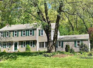 8 Johnny Cake Ln, Glastonbury, CT 06033