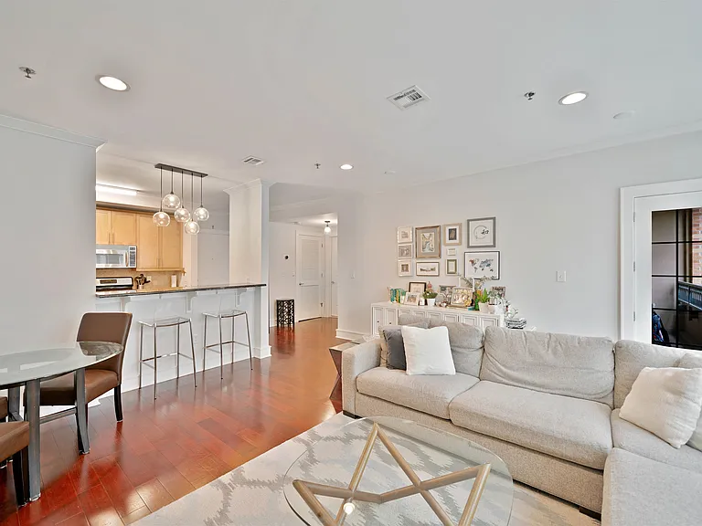830 Monroe St #3G — Photo 5