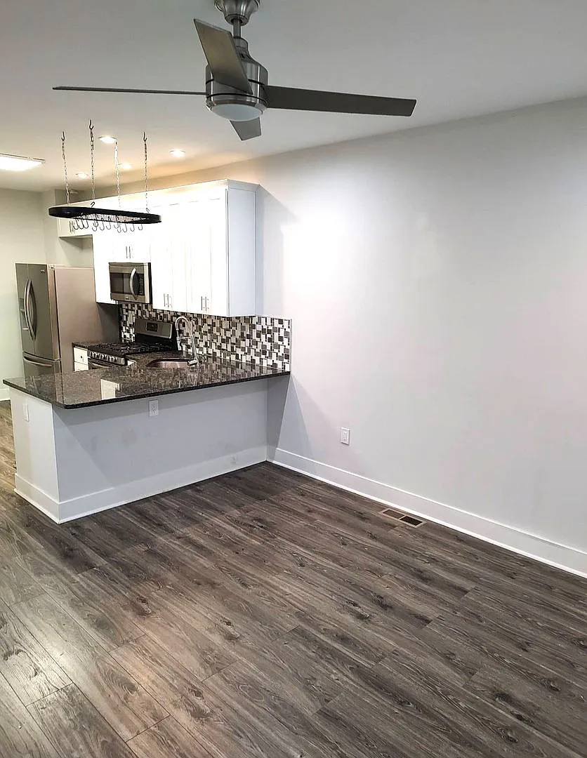 Newly Renovated 3-Bed/2.5-Bath Townhouse in Manayunk! Three Parking Spots Included! — Photo 3