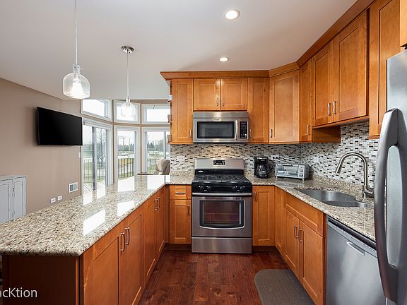 3rd image of 371 Wilmington Dr #D