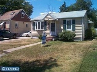 113 E Washington Ave, Magnolia, NJ 08049