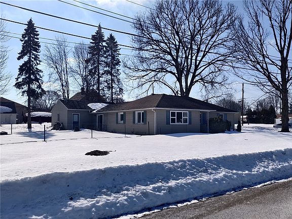 3rd image of 5345 Middle Dr