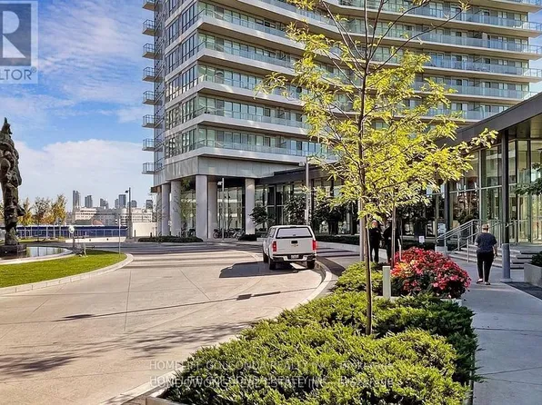 117 McMahon Dr #3308, Toronto, ON M2K 0E4