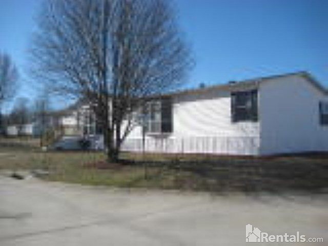 2nd image of 2000 Ewing Dr