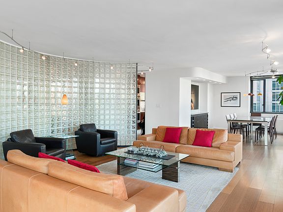 4th image of 300 E 54th St #20KL