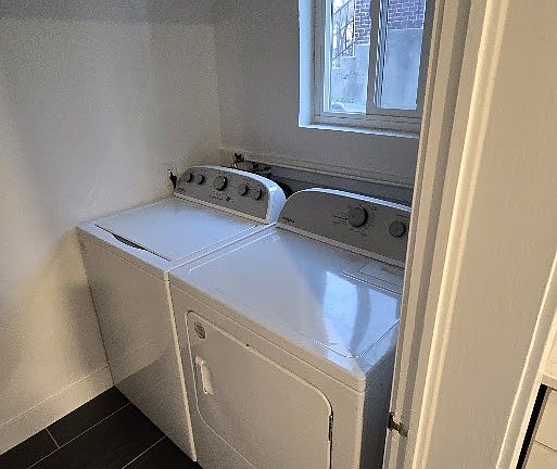 5th image of 1161 E Blaine Ave