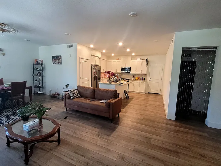 107 Limelight Ter — Photo 6