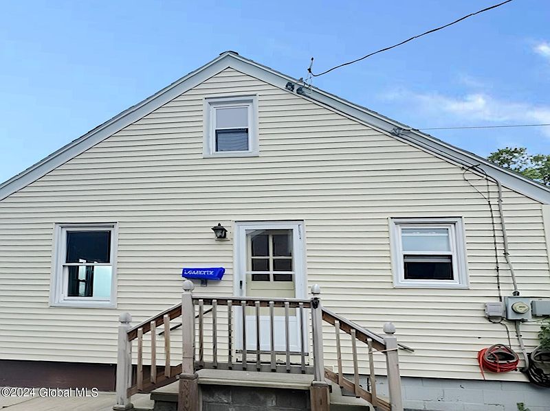 2nd image of 1162 Sunrise Boulevard