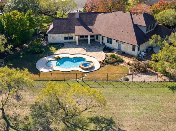 8212 AXTON DR, Boerne, TX 78015
