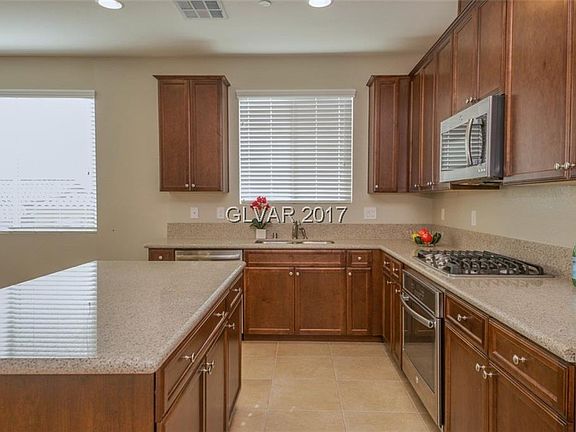 3rd image of 3029 Battle Point Ave