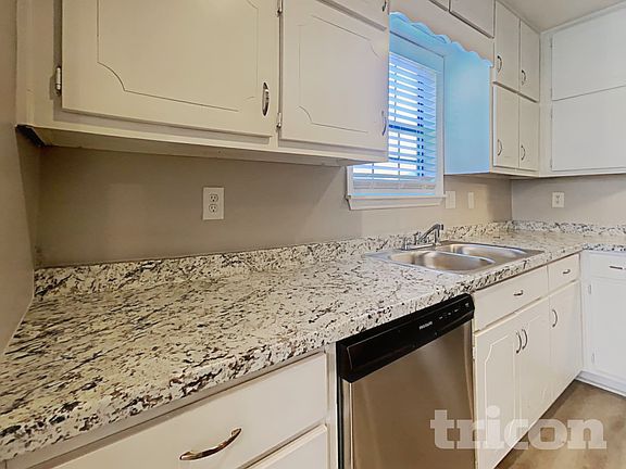 4th image of 11069 Hunters Ln