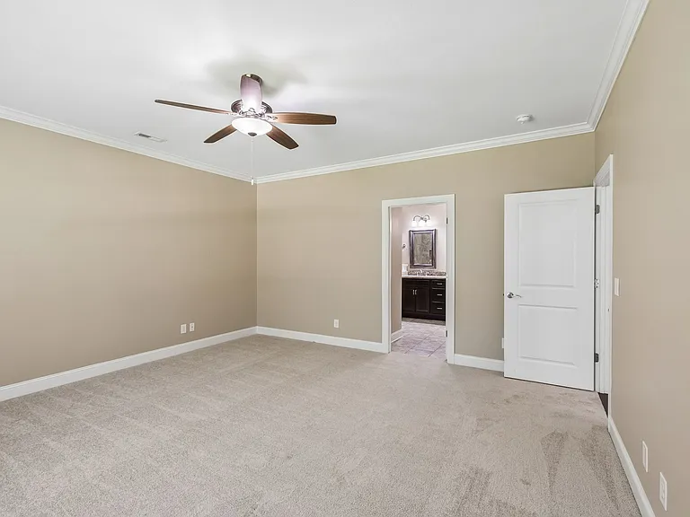 5425 Bungalow Cir — Photo 28