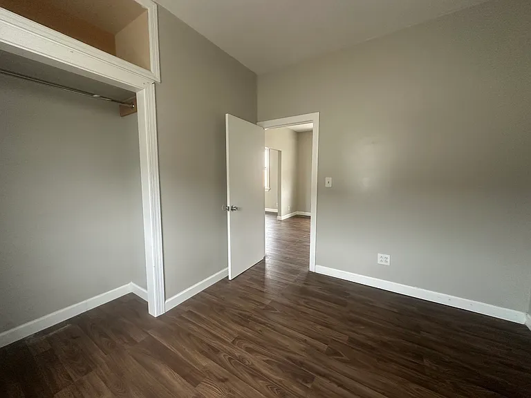 263 E 22nd St #2 — Photo 16